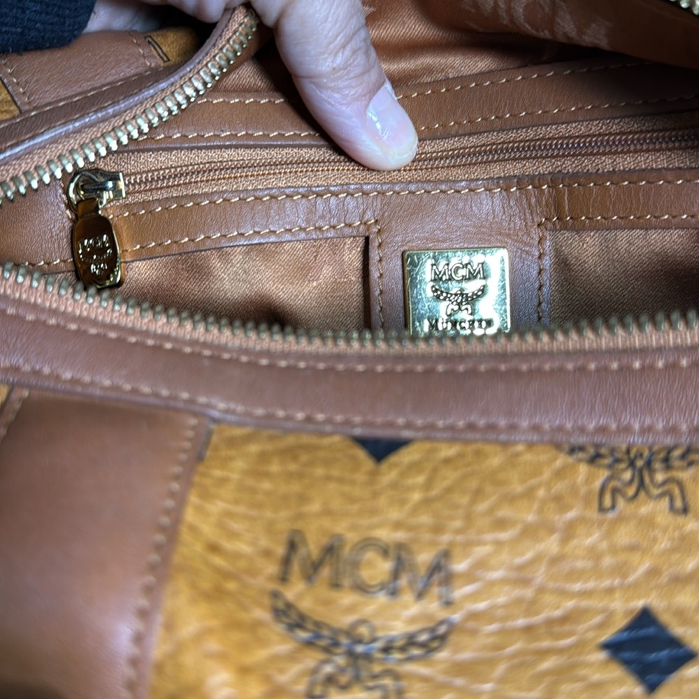 !!!!SOLD!!!! MCM Tan and Brown Satchel with Iconic Monogram - Picture 14 of 17